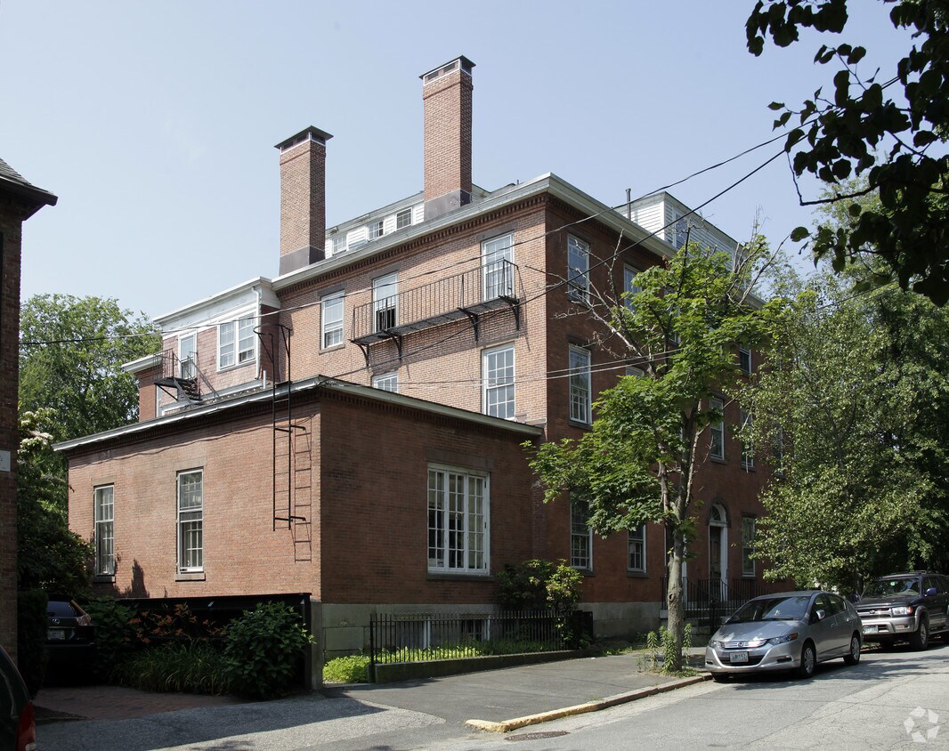 Foto principal - 77-79 Williams St