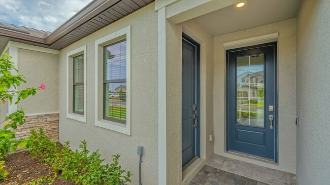 Building Photo - 6 Bed 4 1/2 Bath Gem With Next Gen Suite I...