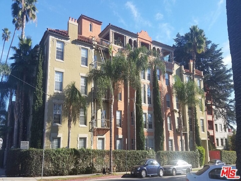 Primary Photo - 5640 Franklin Ave