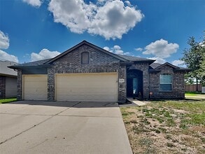 Building Photo - 15606 Mossy Park