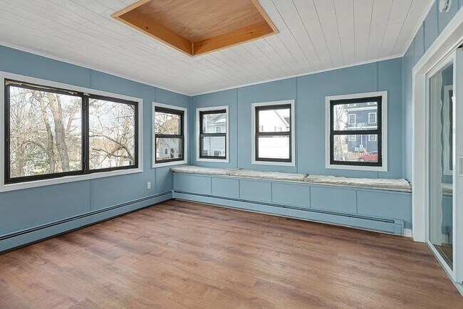 Foto del edificio - 126 Neponset Ave