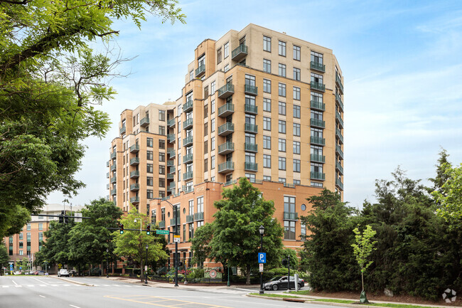 Foto del edificio - Shirlington Village Condominiums