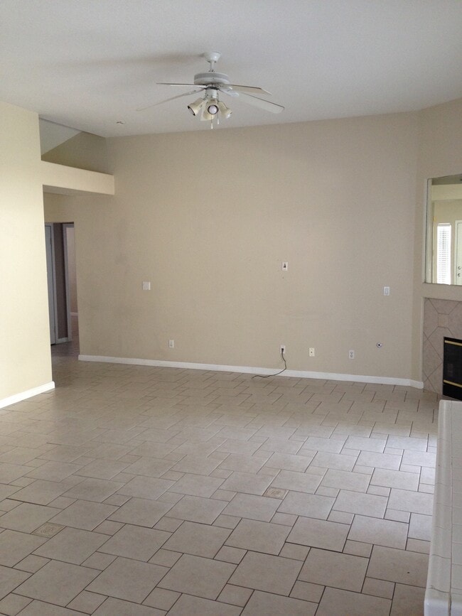 Building Photo - 3440 W Tenaya Way