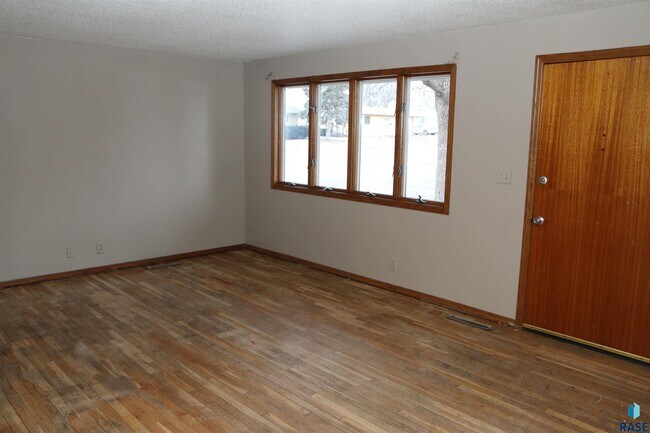 Foto del edificio - 925 S Harrington Ave