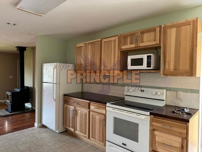 Foto del edificio - Updated 3 Bedroom House in a Family Friendly Neighborhood