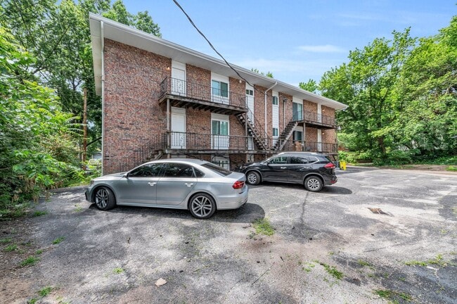 Building Photo - 1132 W 41ST TERRACE