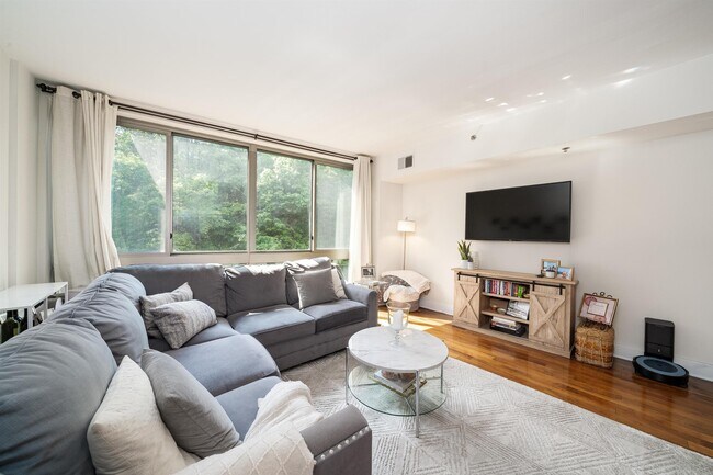 Foto del edificio - 800 Jackson St