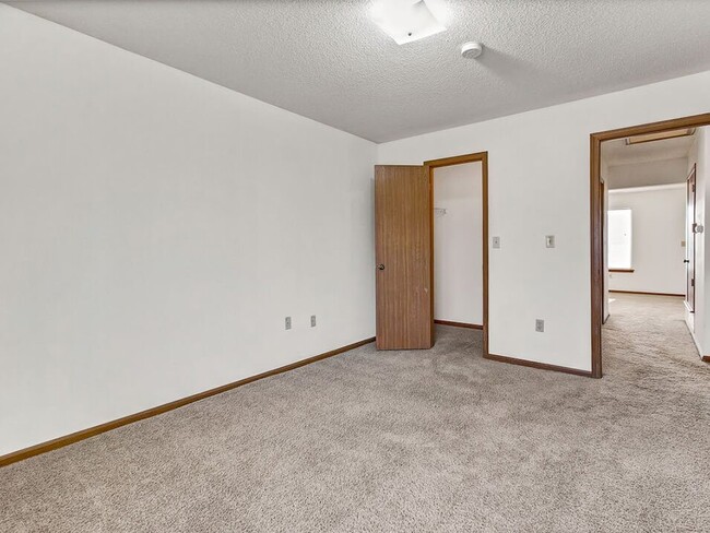 Bedrooms Have Carpet! - Northridge Crossing Apartments and Townhomes