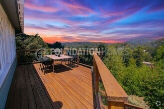 Building Photo - 47 Woodside Ln