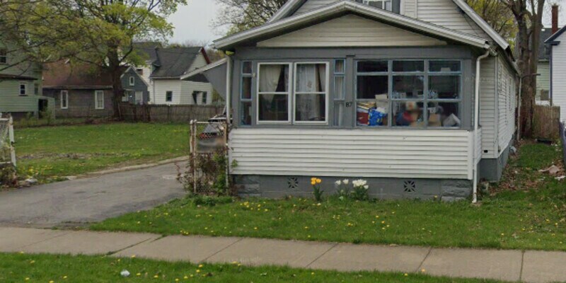 Primary Photo - 87 Harris St