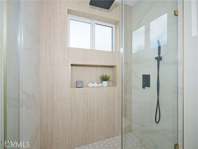 Foto del edificio - 7219 Fallbrook Ave