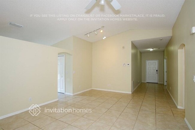 Building Photo - 2414 Bayhill Dr
