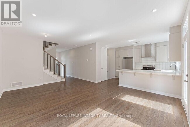 Building Photo - 255 Falsetto St