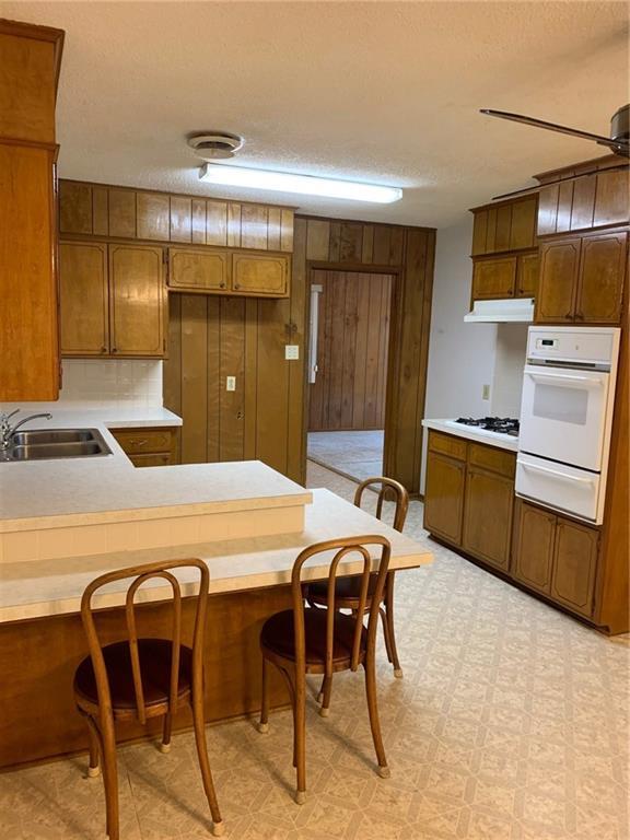 Foto del edificio - 8325 Holly Ave