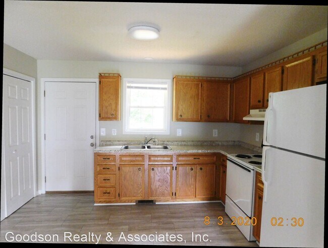 Building Photo - 2 br, 1 bath House - 380 TURNER STREET