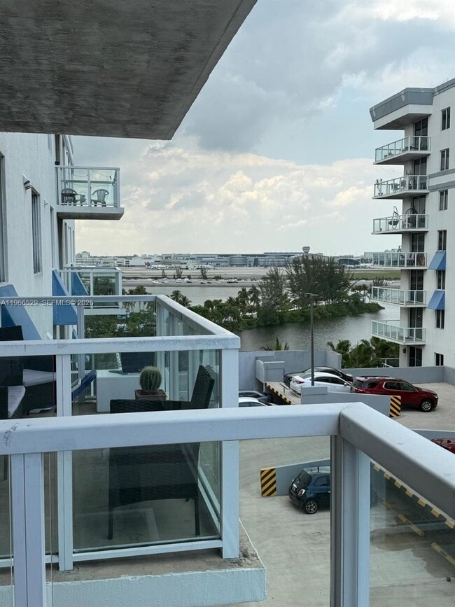 Foto del edificio - 5099 NW 7th St