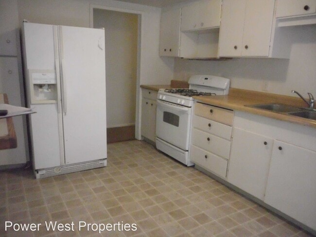 Building Photo - 4 br, 1 bath House - 622 Hazel St.