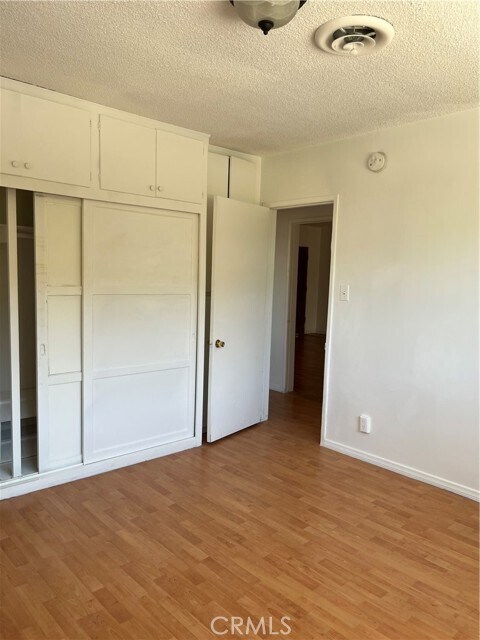 Foto del edificio - 4936 Hazeltine Ave