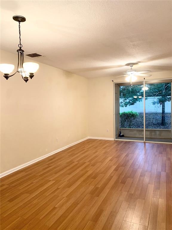Building Photo - 939 Vineland Pl