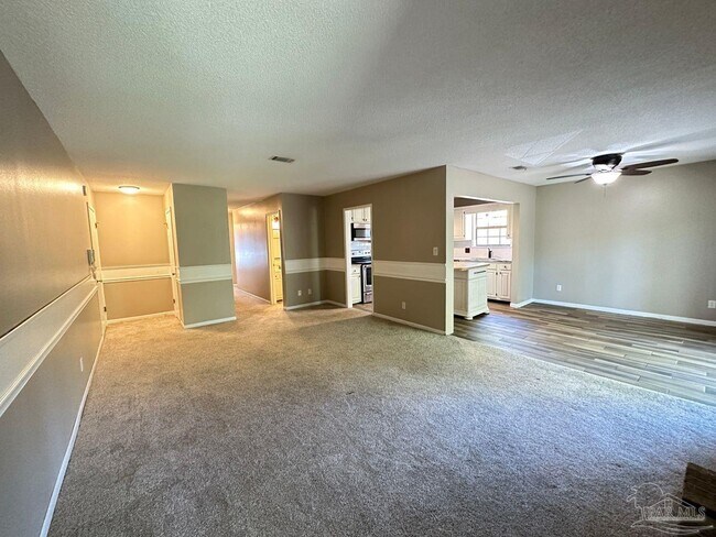 Foto del edificio - 4831 E Olive Rd