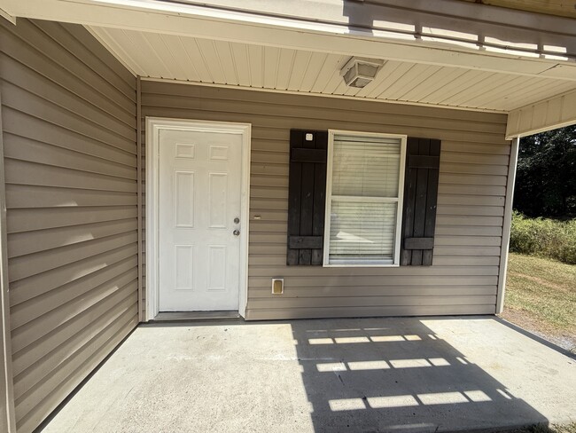 30 1/2 - 30 1/2 Apartment