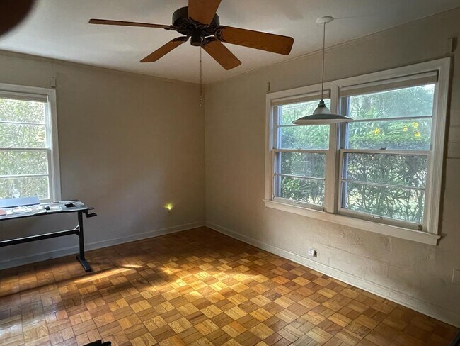 Foto del edificio - 415 NW 19th St
