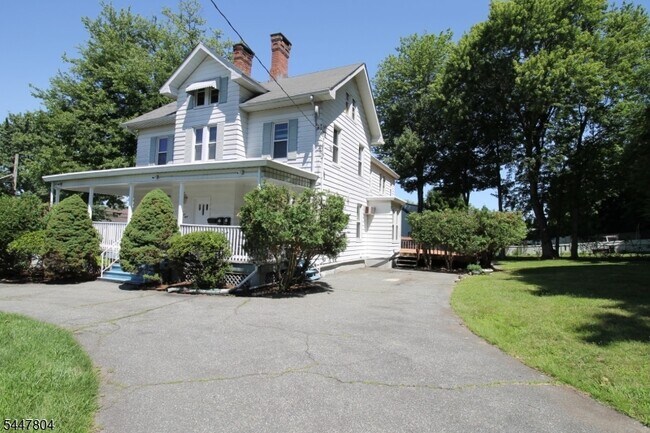Foto del edificio - 238 Claremont Ave