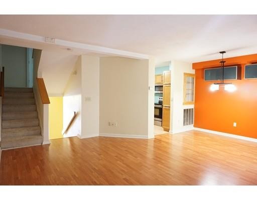 Foto del edificio - 182 Weatherstone Dr