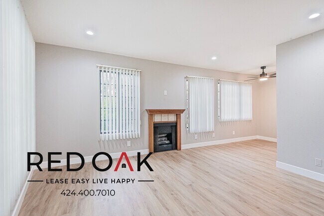 Foto del edificio - 15050 1/2 Moorpark Street-3
