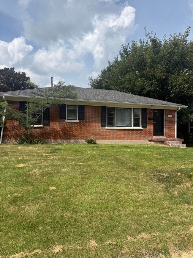 Building Photo - 2149 Violet Rd