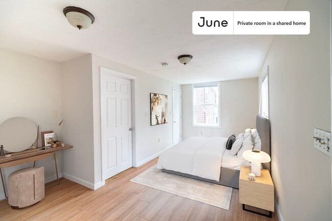 Building Photo - Room in Shared 4 bed/2 bath home