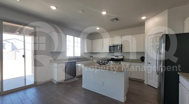 Building Photo - 10838 W Marguerite Ave