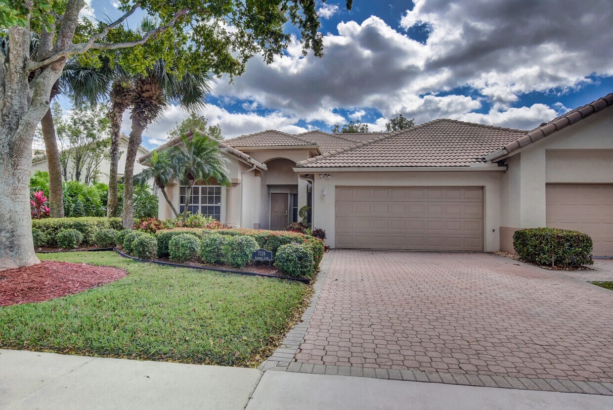 Primary Photo - 7124 Ashford Ln