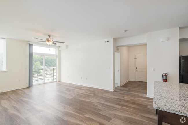 3BR, 2BA - 1250SF Living Room - Walters Apartments West