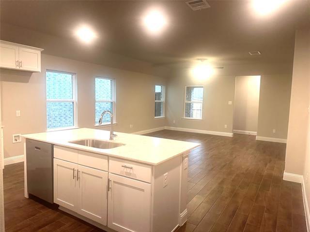 Building Photo - 2323 Lannister St