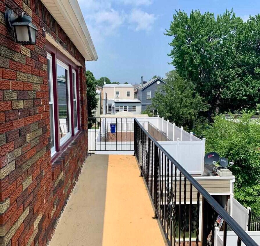 133 Collard St, Jersey City, NJ 07306 House for Rent in Jersey City