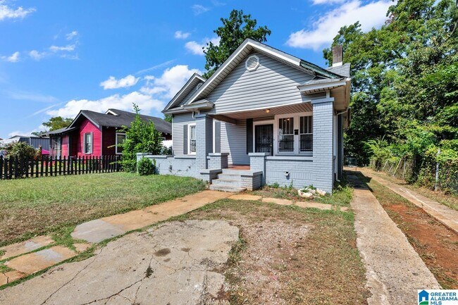 Foto del edificio - 1672 Tuscaloosa Ave