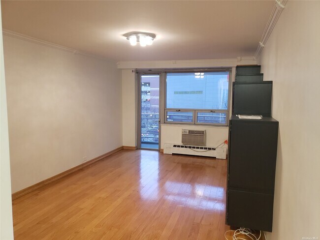 Foto del edificio - 61-15 97th St