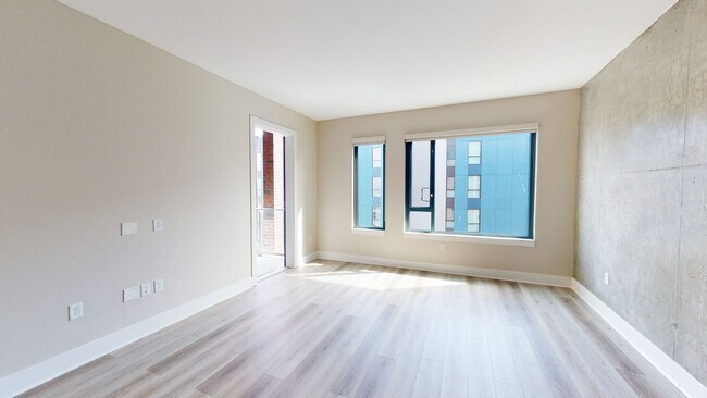 Interior Photo - Channel Mission Bay