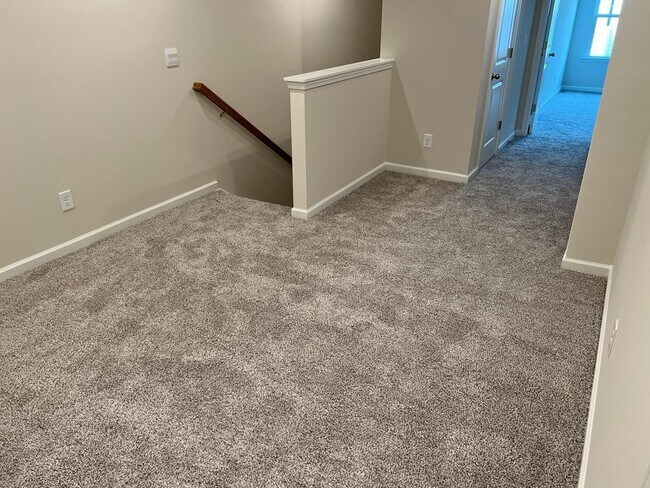 Building Photo - 1652 Villageside Ct