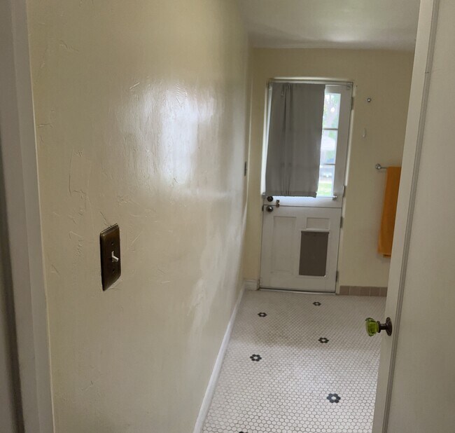 Foto del edificio - 2234 Greenfield Ave