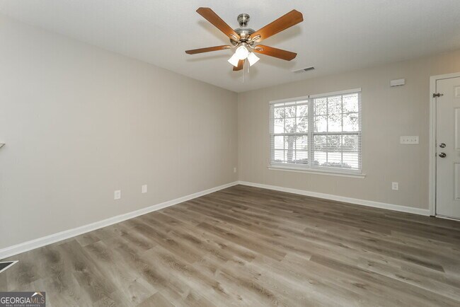 Building Photo - 229 Lossie Ln