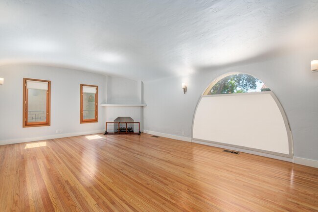 Área de sala de estar - 8245 W 4th St