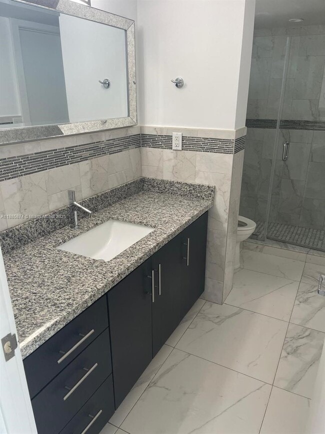 Foto del edificio - 3750 NE 169th St