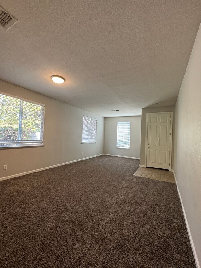 Building Photo - 11767 Arete Way