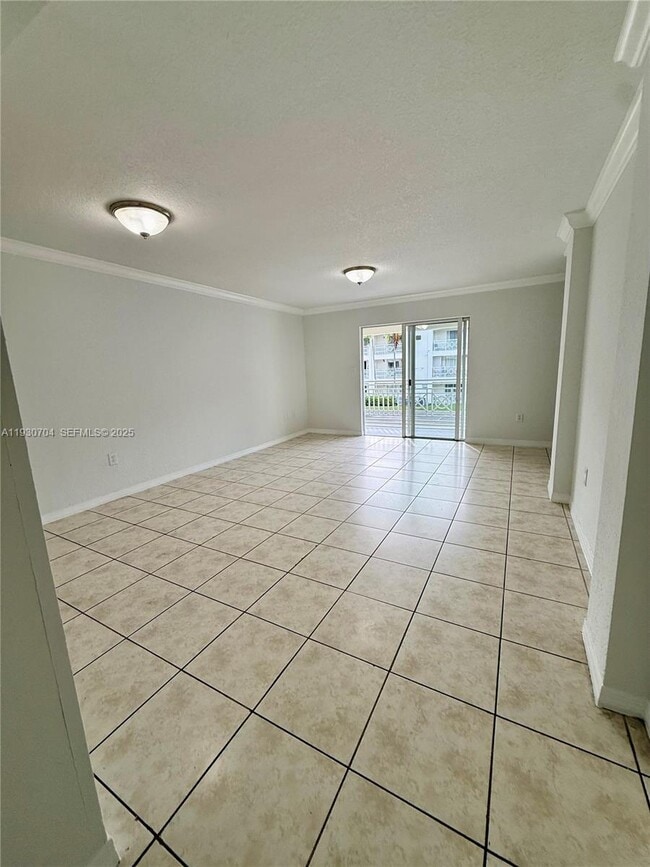 Foto del edificio - 8851 NW 112th Ave