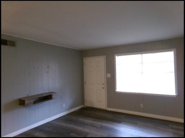 Building Photo - 7018 Fairfield Dr