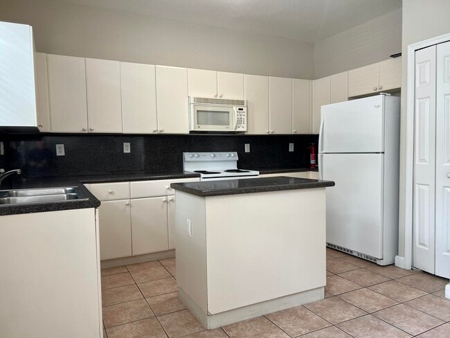 Building Photo - 3507 Shoma Dr