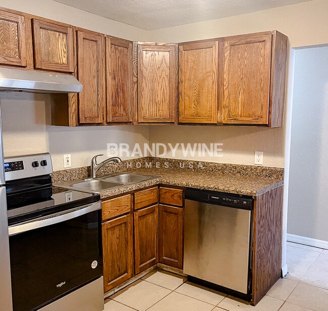 Building Photo - 5711 N 43rd St