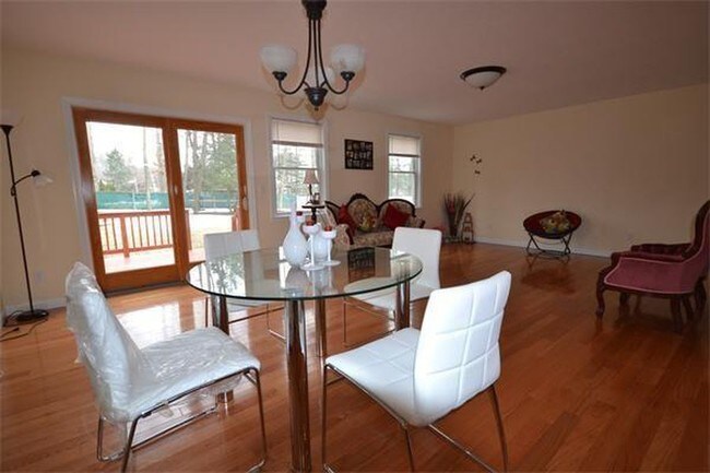 Building Photo - 70 Lesure Ave